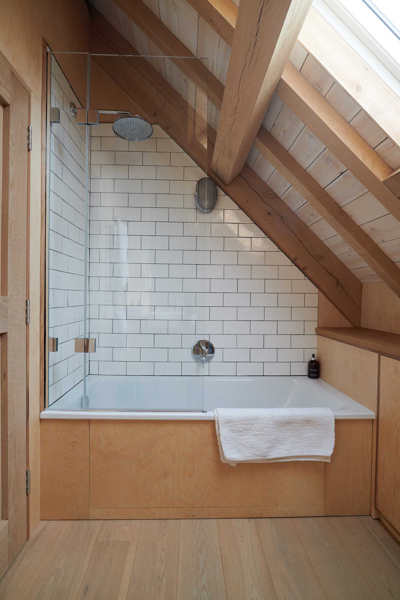 mackenzie wheeler are listed building residential architects based in shoreditch london specializing in oak frame houses